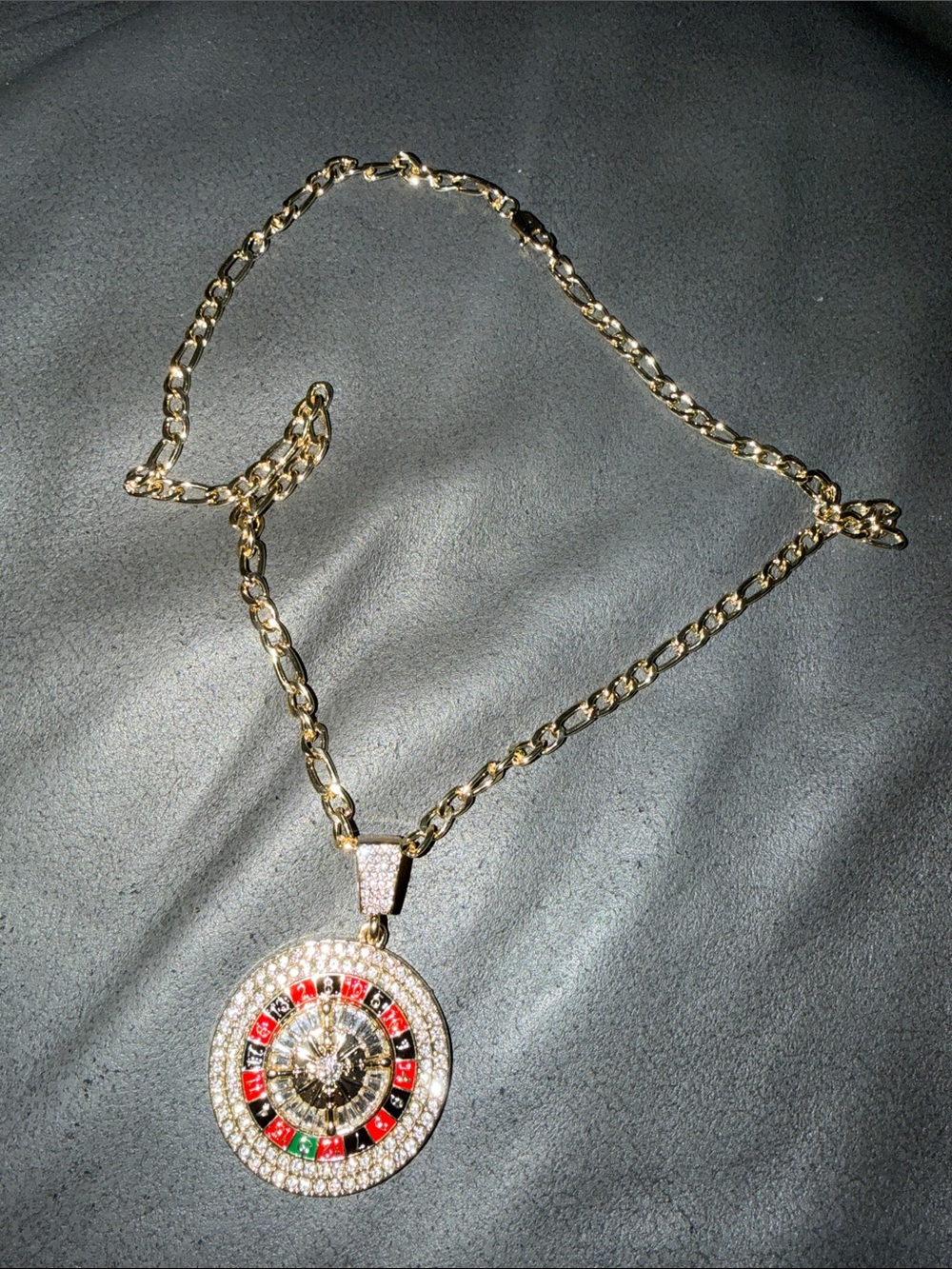 Gold spinning casino Pendant Necklace with Red and Green Accents jewelry adult